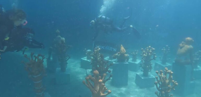 Bodrum’da deniz altında heykel sergisi