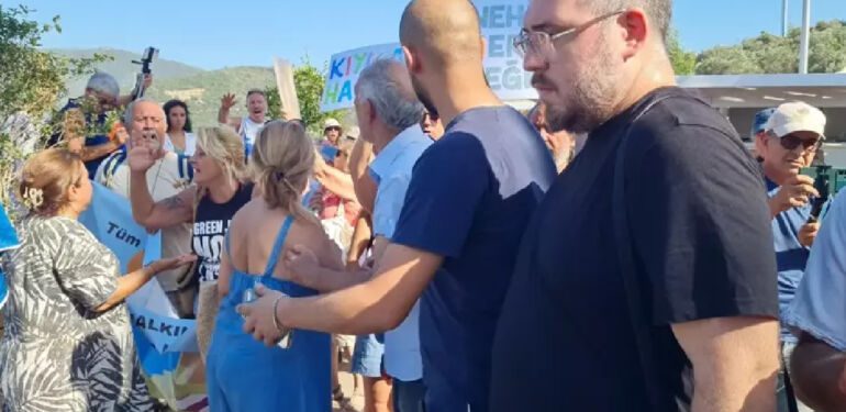 Bodrum’da ‘kıyı’ eylemi; arbede çıktı, otel yetkilileri polis ve basın mensuplarına saldırdı