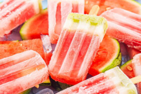 Bu lezzet yaza çok yakışacak... Karpuzlu dondurma tarifi