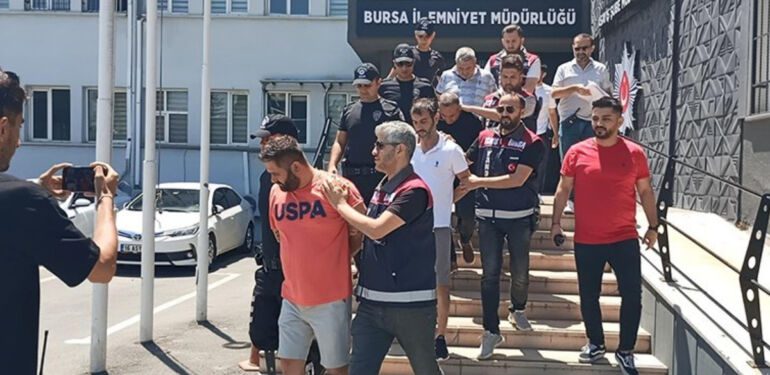 'Canlı hayvan alım ilanı'yla besicileri dolandıran 4 şüpheli yakalandı
