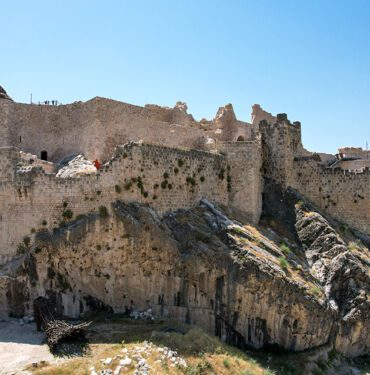 Depremlerde hasar gören Kahta Kalesi ziyarete açıldı
