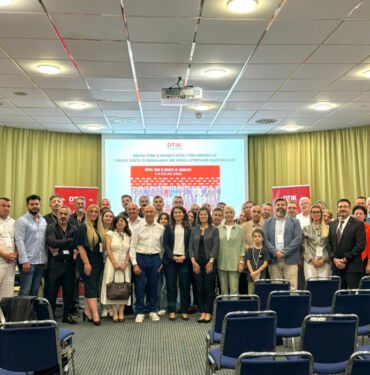 Dünya Türk İş Konseyi aracılığı ile Stuttgart İş Dünyası bir araya geldi