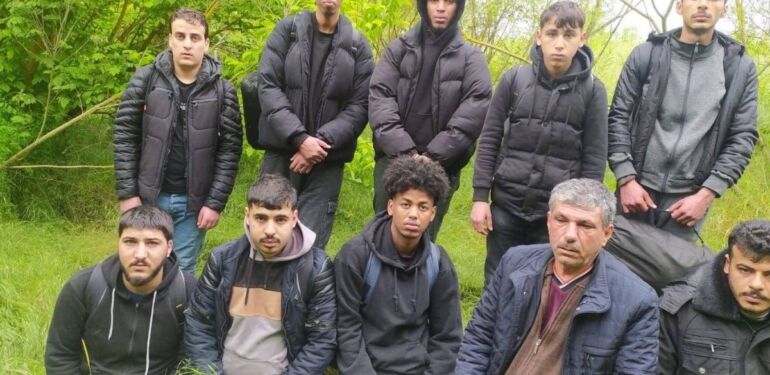 Edirne ve Kırklareli'nde 40 düzensiz göçmen yakalandı