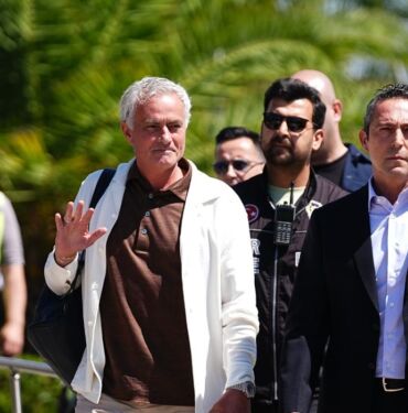 Fenerbahçe'nin yeni teknik direktörü Jose Mourinho, İstanbul'a geldi!