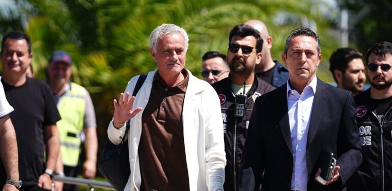 Fenerbahçe'nin yeni teknik direktörü Jose Mourinho, İstanbul'a geldi!