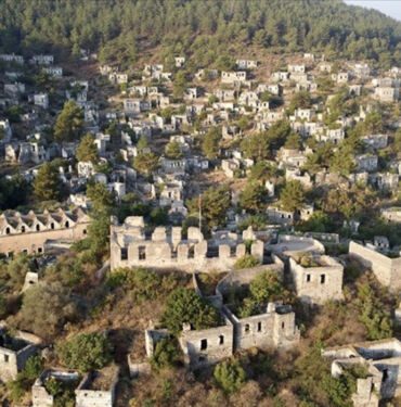 Fethiye'deki o köye turistlerden yoğun ilgi!