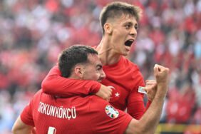 Genç Türklerden ödüllük goller