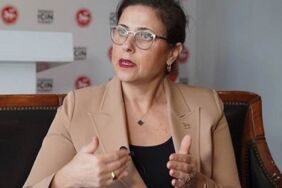 İlay Aksoy'dan 'WhatsApp' şikayeti Ümit Özdağ'ı uyard