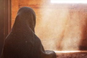 İran cumhurbaşkanı adayları televizyonda zorunlu başörtüsü uygulamasını tartıştı