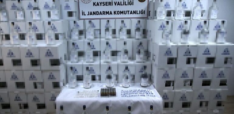 Kayseri’de bin 752 litre etil alkol ele geçirildi