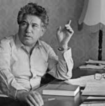 Kırgız yazar Cengiz Aytmatov, vefatının 16. yılında Bişkek'te anıld