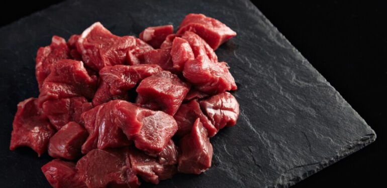 Kırmızı eti sık tüketmek inme ve kalp krizi riskini artırabilir