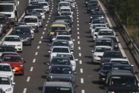 Kurban Bayramı tatili erken başladı! Düzce ve Bolu geçişinde akıcı yoğunluk yaşanıyor