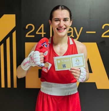 Milli boksör Esra Yıldız Kahraman, olimpiyatlara kota aldı!