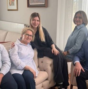Müsavat Dervişoğlu, Meral Akşener'i ziyaret etti
