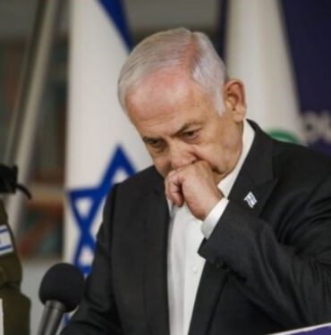 Netanyahu, savaş kabinesini feshetti
