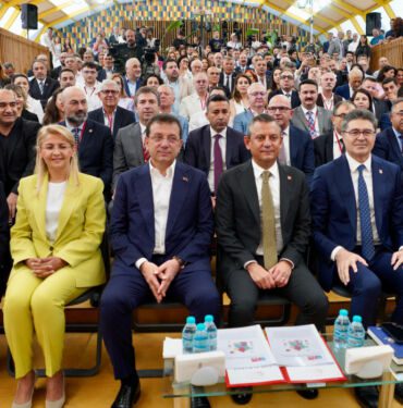 Özel ve İmamoğlu Yurt Dışı Örgütlenme İkinci Yüzyıl Vizyonu Çalıştayı’nda 'Parti içi rekabet...