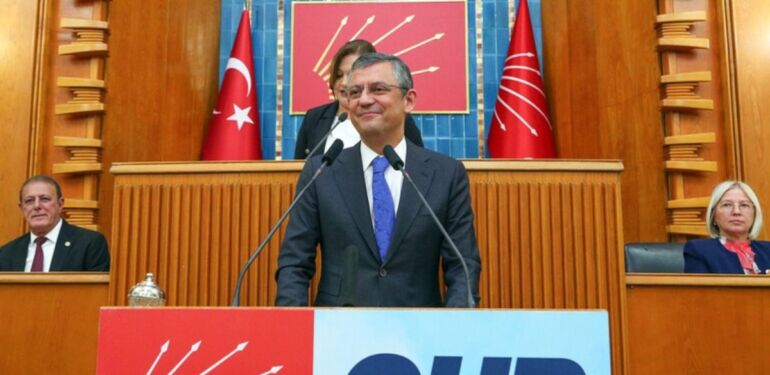 Özgür Özel 'CHP'li belediyeye kayyım atanmış gibi tepki veriyoruz'