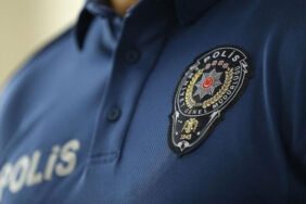 Polis memuru, eşini ve çocuğunu silahla öldürüp intihar etti