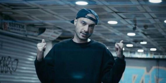 Babasını darp etmişti: Ünlü rapçi Sansar Salvo gözaltına alındı!