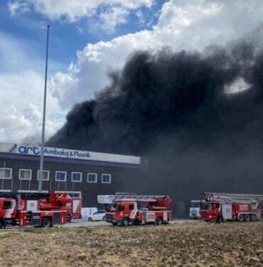 Silivri'de fabrika yangını