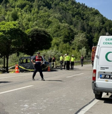 Sinop'ta feci kaza Ölü ve yaralılar var