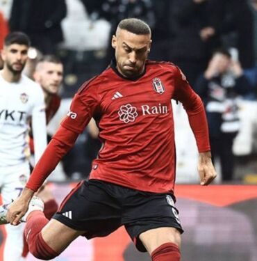Sözleşmesi sona eriyor Beşiktaş'ta Cenk Tosun gelişmesi!