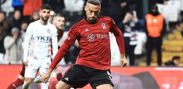 Sözleşmesi sona eriyor Beşiktaş'ta Cenk Tosun gelişmesi!