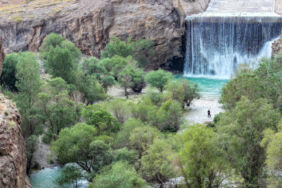 Su seviyesi yüzde 100'e ulaştı! Zernek Barajı'ndaki yapay şelale ziyaretçilerin gözdesi