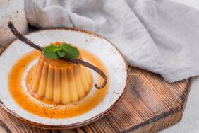 Tadı damağınızda kalacak... Fransızların meşhur lezzeti krem karamel tarifi