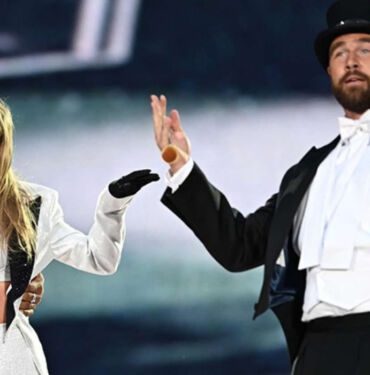 Taylor Swift ve sevgilisi Travis Kelce'den sahne şovu!