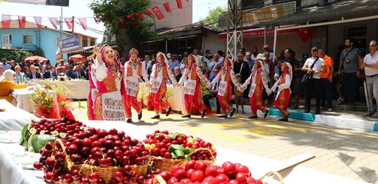 Tekirdağ'da 58. Uluslararası Kiraz Festivali başladı
