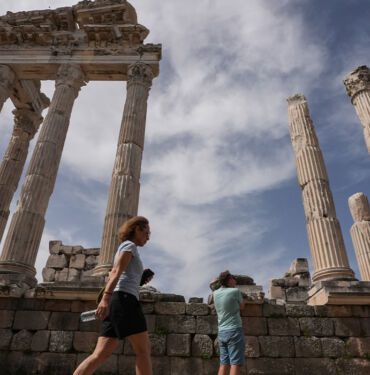 UNESCO listesindeki Bergama'da ziyaretçi sayısı arttı