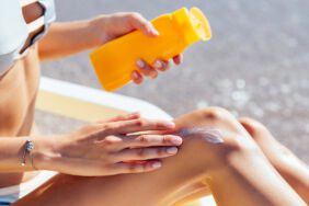 Uzmanı uyardı Bu saatlerde güneşlenmeyin