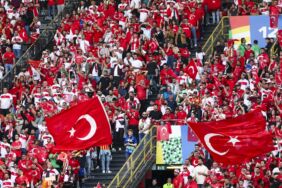 a milli takım taraftar