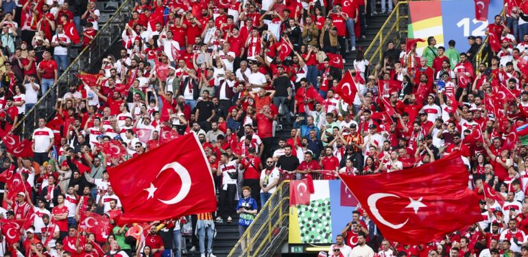 a milli takım taraftar
