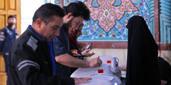 İran’da 14. Dönem Cumhurbaşkanlığı Seçimleri için oy verme işlemi başladı