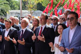 15 Temmuz şehitleri İstanbul Büyükşehir Belediyesi önünde anıldı