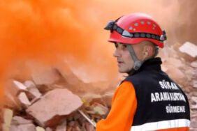 Arkadaşının kaybı onu arama-kurtarma gönüllüsü yaptı 188 hayat kurtardı, kalbine yenildi