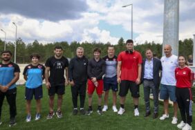 Bakan Bak, olimpiyatlara hazırlanan sporcuları ziyaret etti (2)