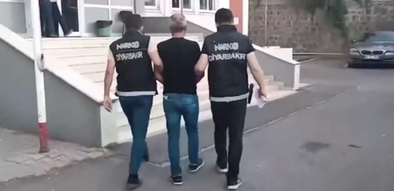 Bakan Yerlikaya duyurdu Narkoçelik-27 operasyonlarında 1 ton 700 kg uyuşturucu madde ele geçirildi