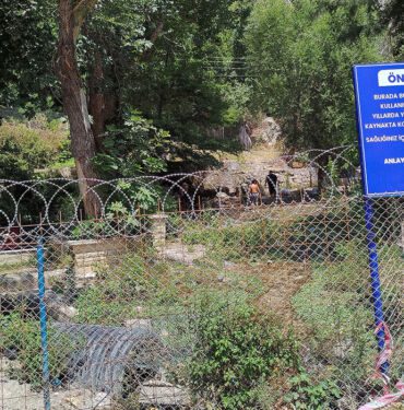 Bakterili kaynak suyunun çevresi kapatıldı, inanmayıp teli kestiler