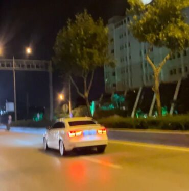 Bursa'da bir kişi aracını polisin üstüne sürdü