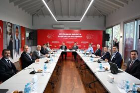 CHP'li Büyükşehir Belediye Başkanları İstanbul'da bir araya geldi