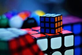Dünyanın en çok satan oyuncağı Rubik küpünün icadının 50. yılı