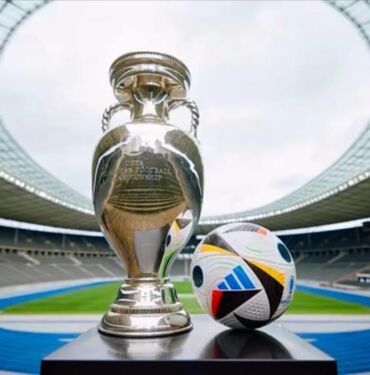 EURO 2024'te yarı final maçlarının hakemleri açıklandı!