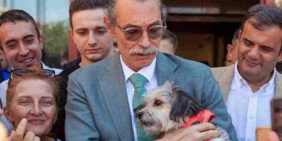 Erdal Beşikçioğlu’ndan itlaf karşıtı proje: Köpekler belediye personeli oluyor