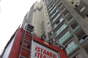 Esenyurt'ta 23 katlı binada yangın paniği
