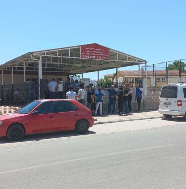 Eşi, kızı ve torununu öldürüp, intihara kalkıştı