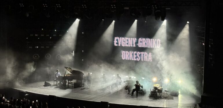 Evgeny Grinko, Harbiye’de konser verdi